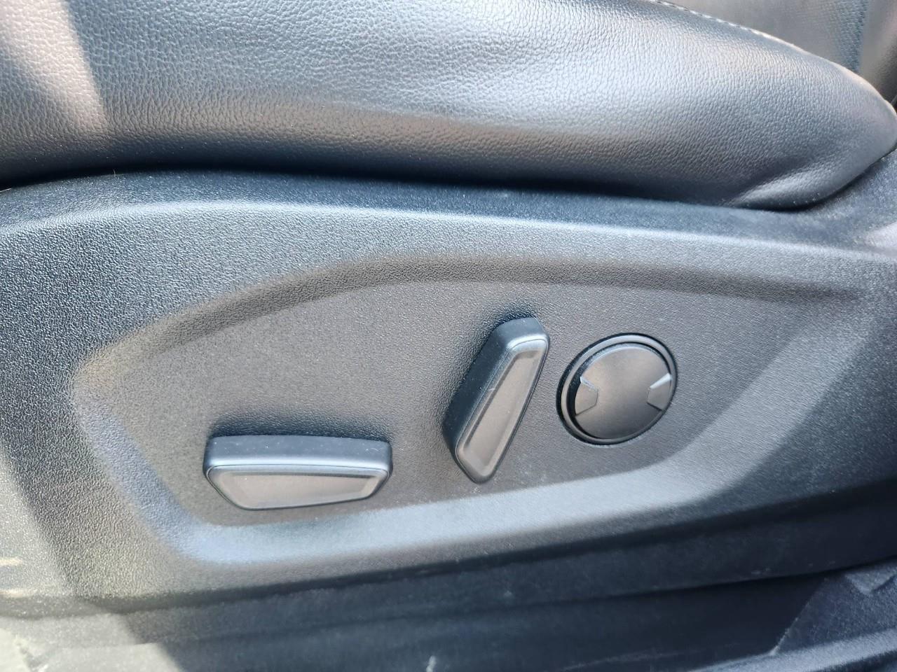 2021 Ford Edge TITANIUM 4DR ALL-WHEEL DRIVE Photo