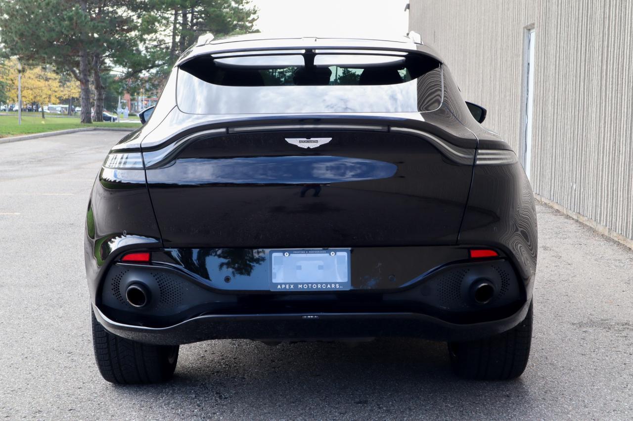 2021 Aston Martin DBX  Photo3