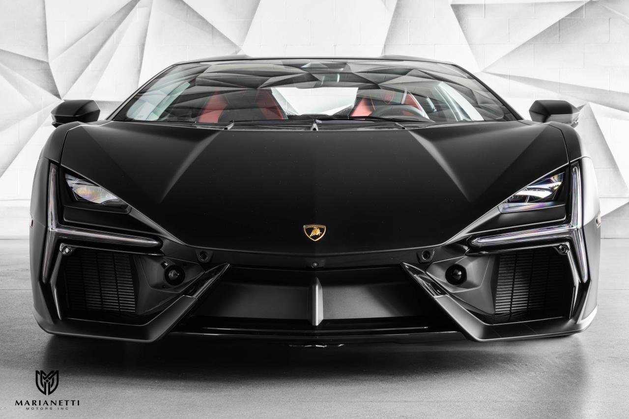 2024 Lamborghini Revuelto  Photo2
