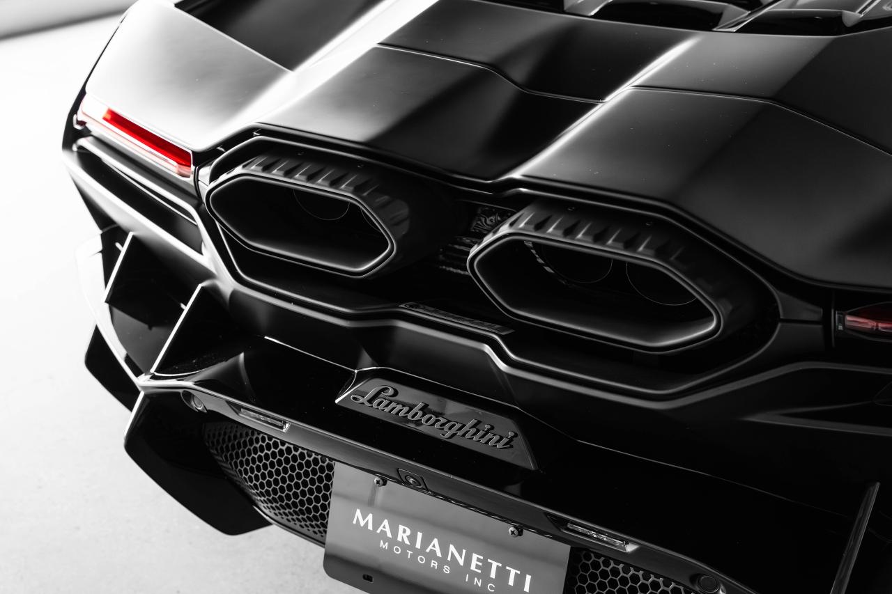 2024 Lamborghini Revuelto  Photo