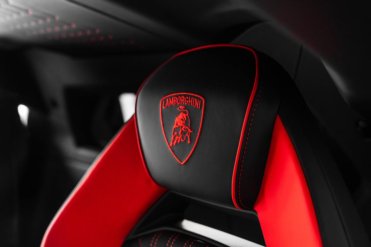 2024 Lamborghini Revuelto  Photo