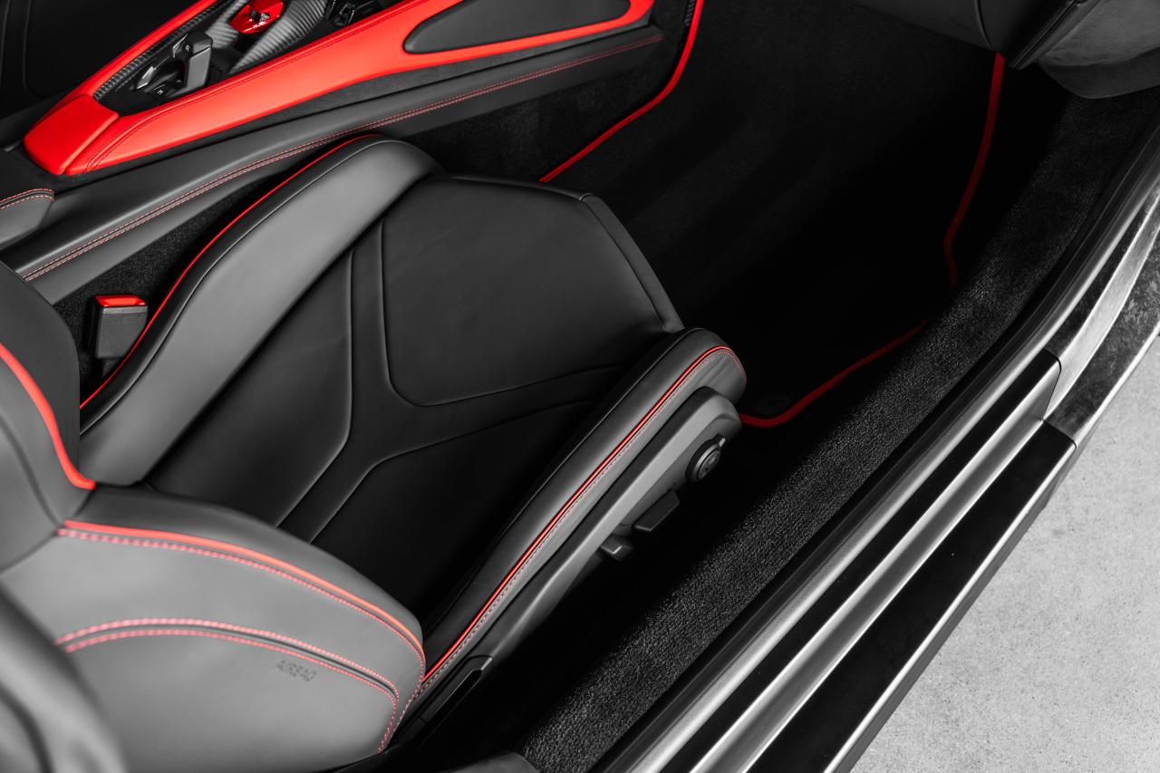 2024 Lamborghini Revuelto  Photo