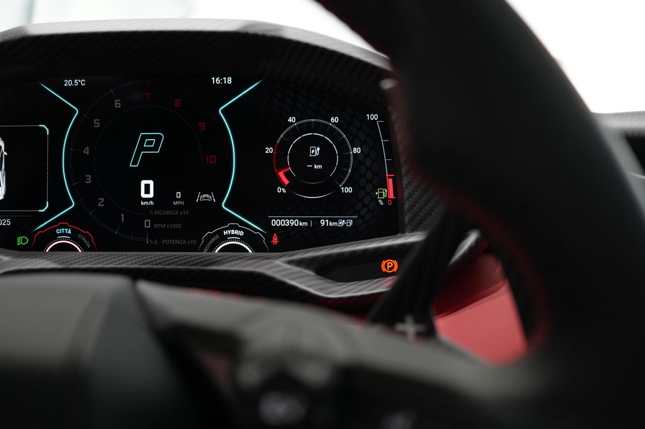 2024 Lamborghini Revuelto  Photo