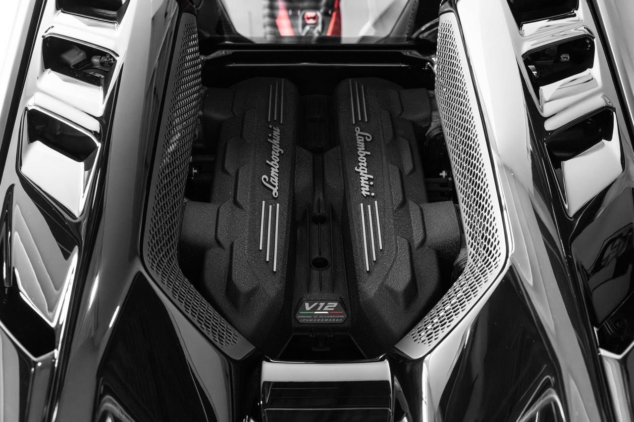 2024 Lamborghini Revuelto  Photo