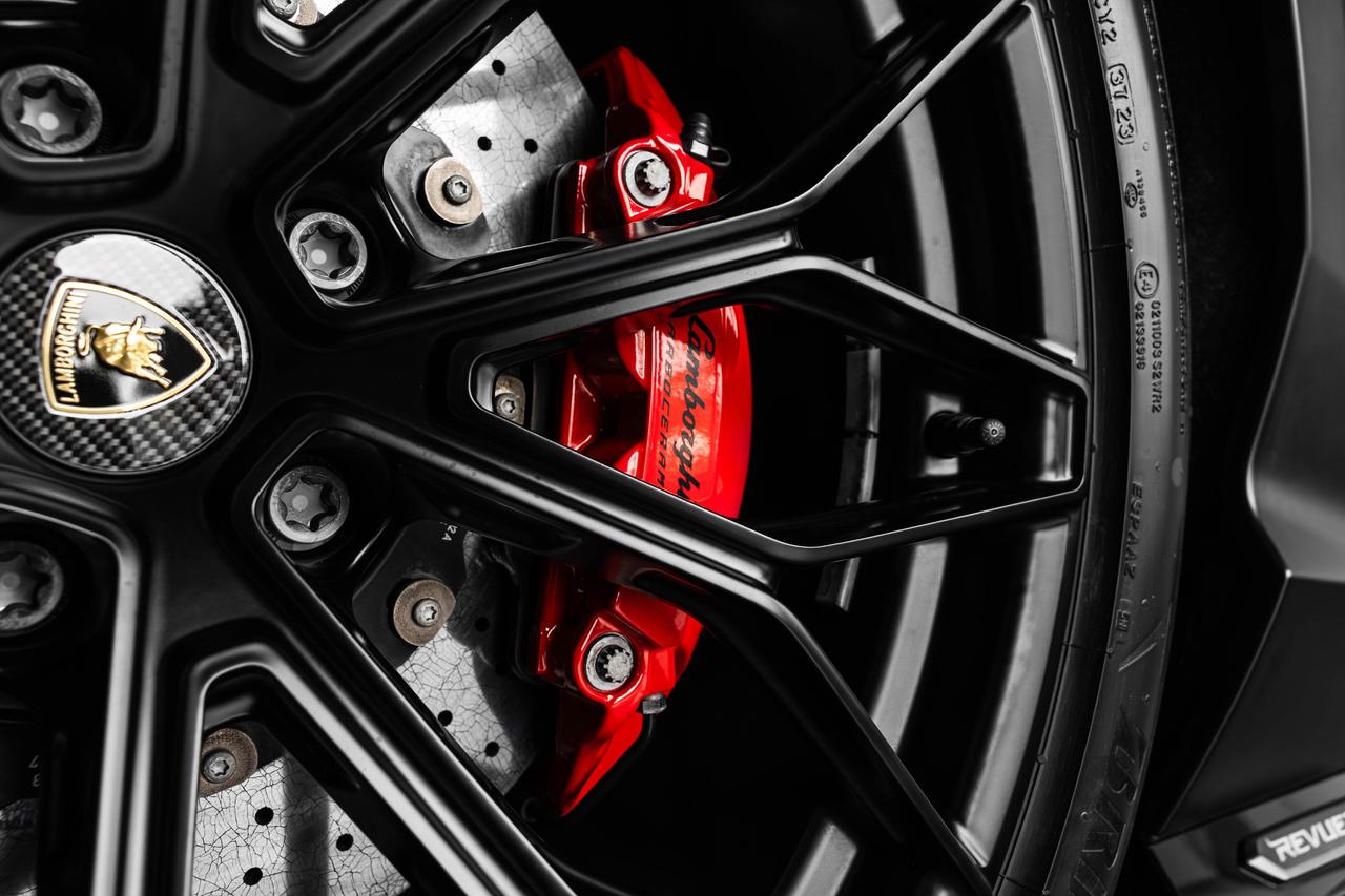 2024 Lamborghini Revuelto  Photo