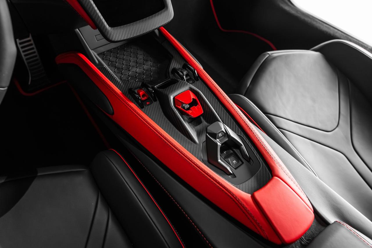 2024 Lamborghini Revuelto  Photo