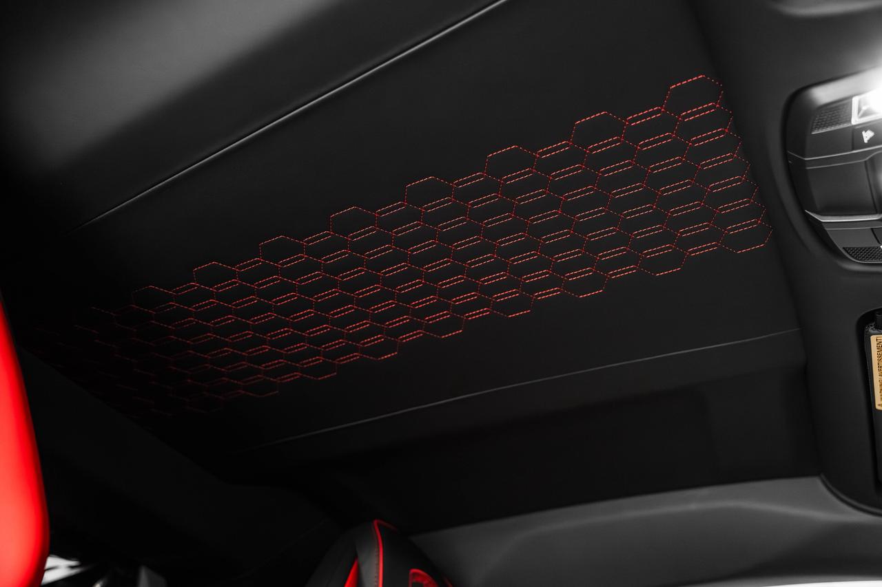 2024 Lamborghini Revuelto  Photo