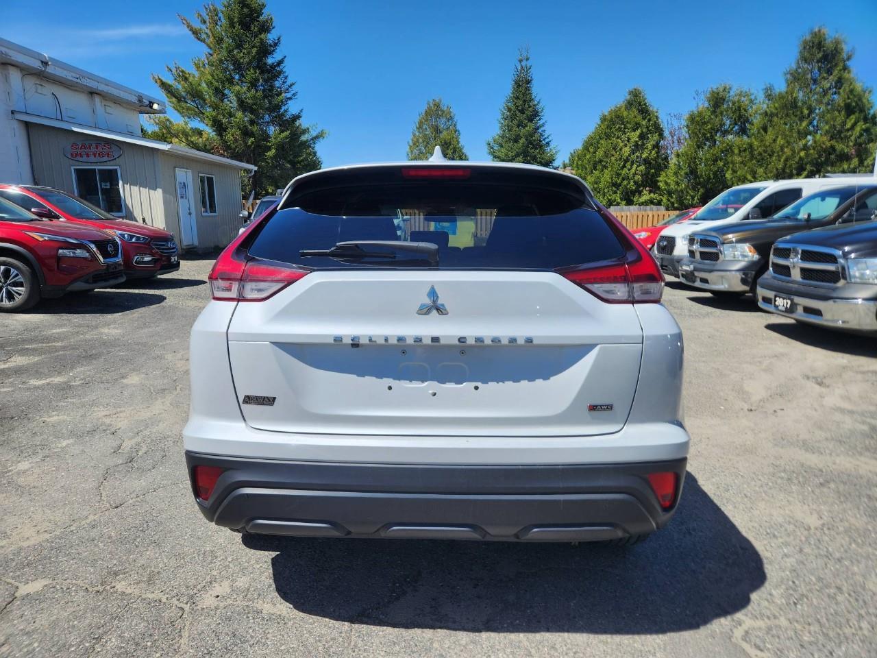 2022 Mitsubishi Eclipse Cross ES 4dr S-AWC Photo