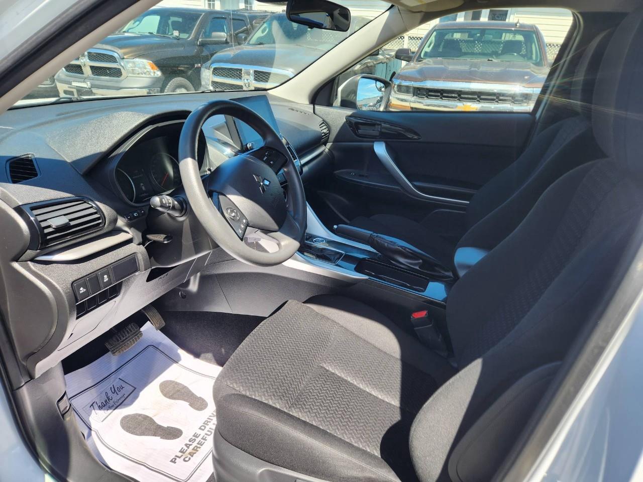 2022 Mitsubishi Eclipse Cross ES 4dr S-AWC Photo