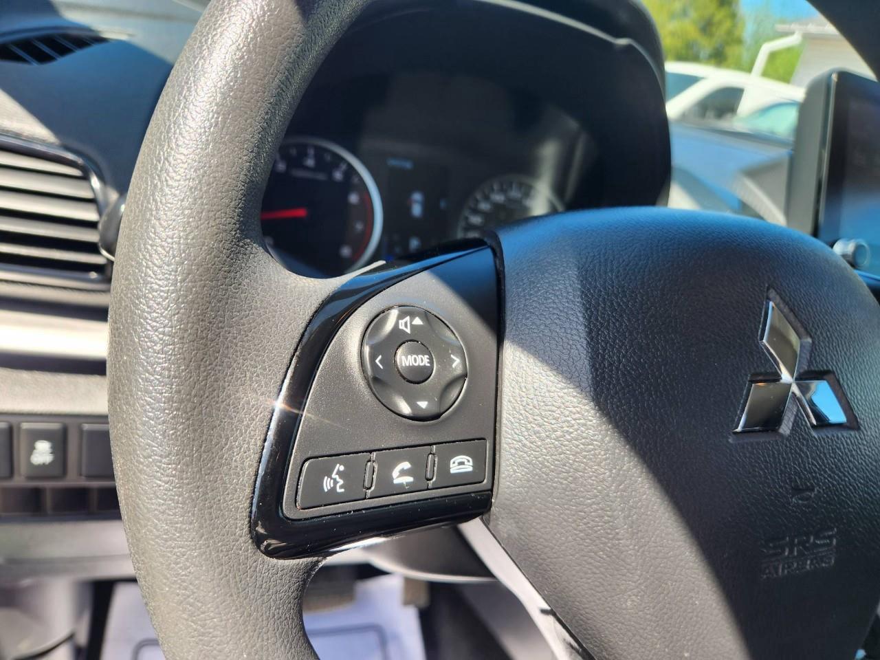 2022 Mitsubishi Eclipse Cross ES 4dr S-AWC Photo