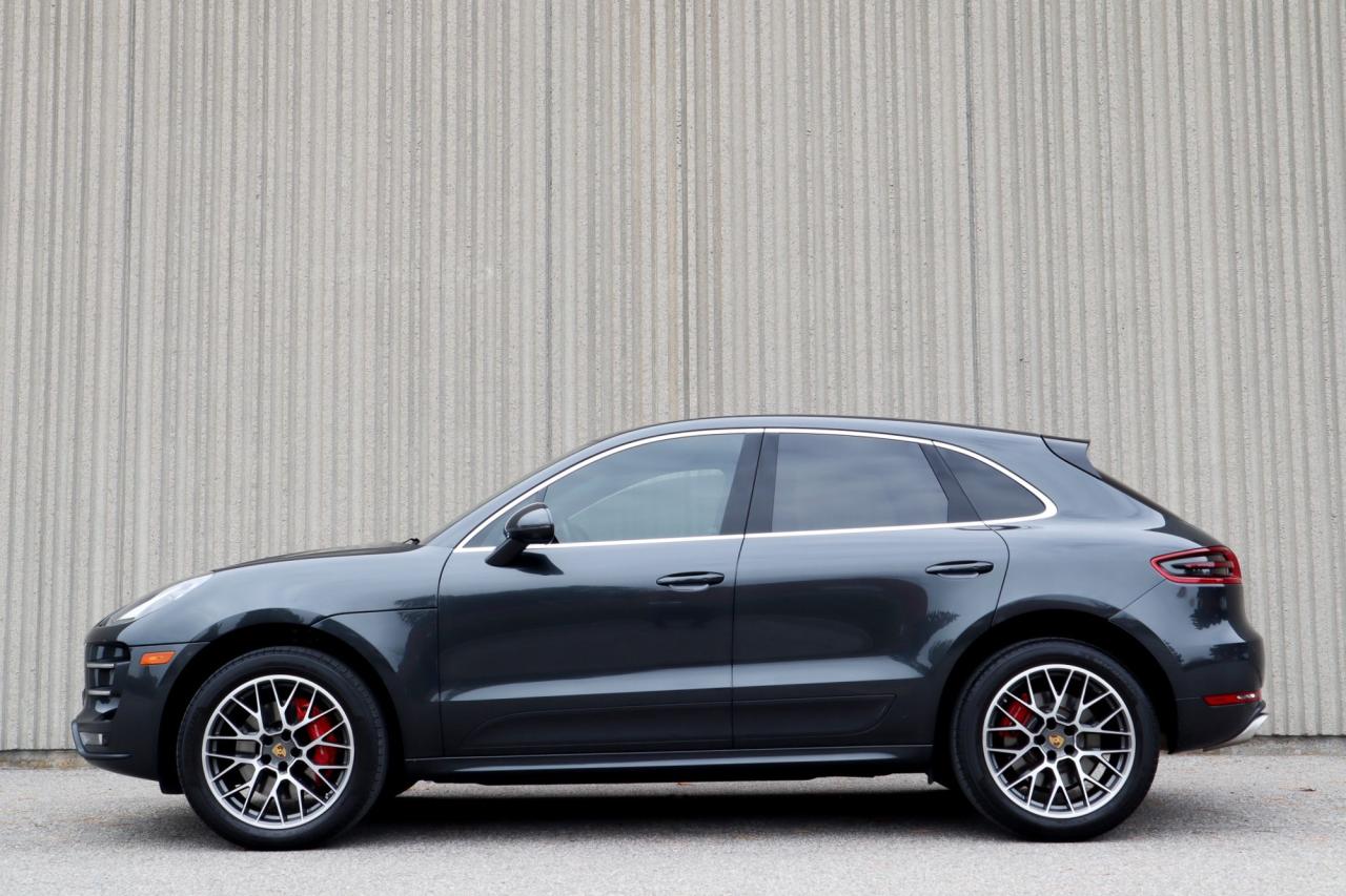 2017 Porsche Macan  Photo