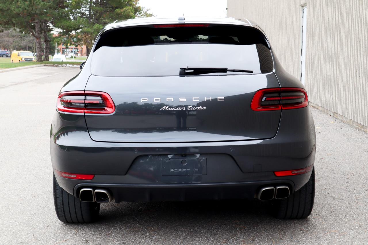2017 Porsche Macan  Photo