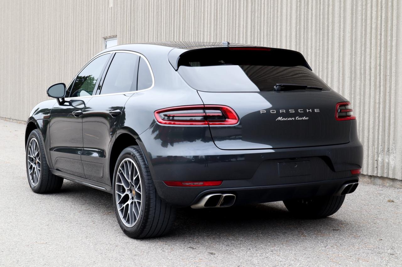 2017 Porsche Macan  Photo2