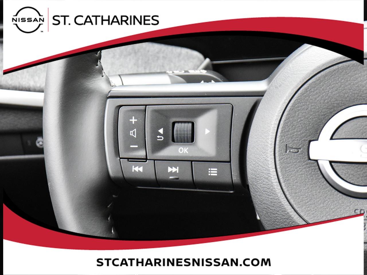 2025 Nissan Kicks SV Photo