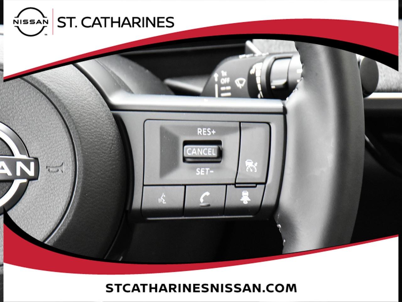 2025 Nissan Kicks SV Photo