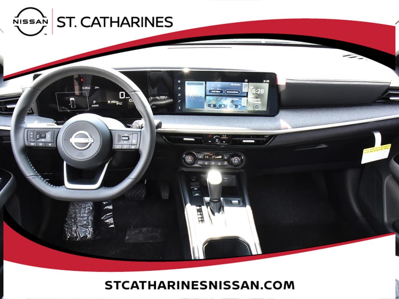 2025 Nissan Kicks SV Photo