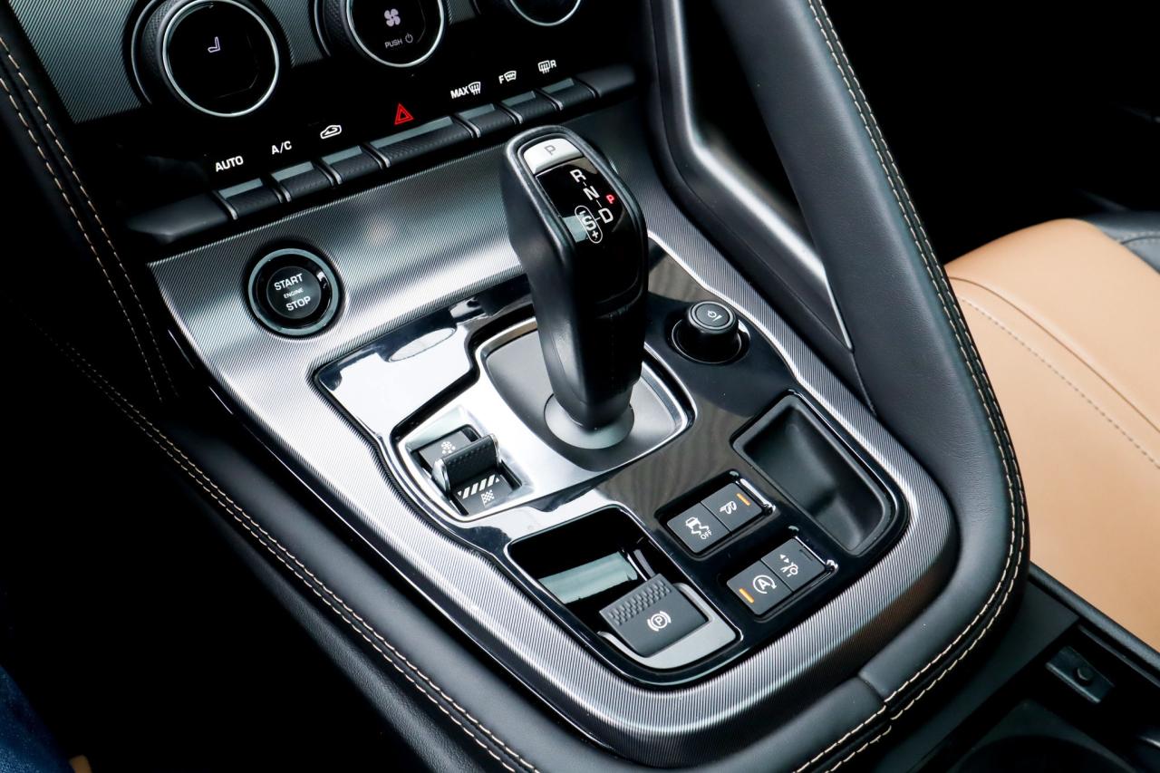 2017 Jaguar F-Type  Photo