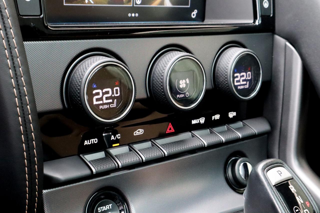 2017 Jaguar F-Type  Photo