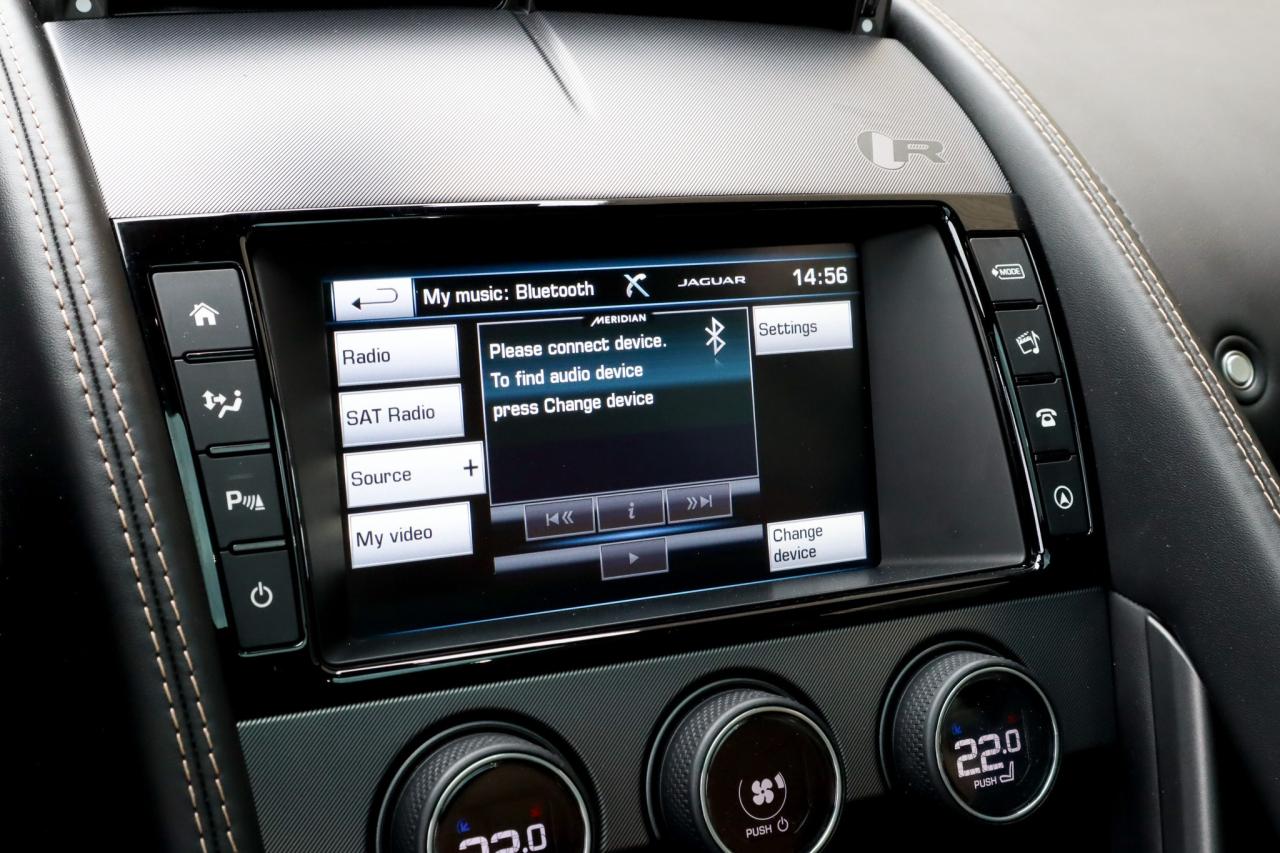 2017 Jaguar F-Type  Photo