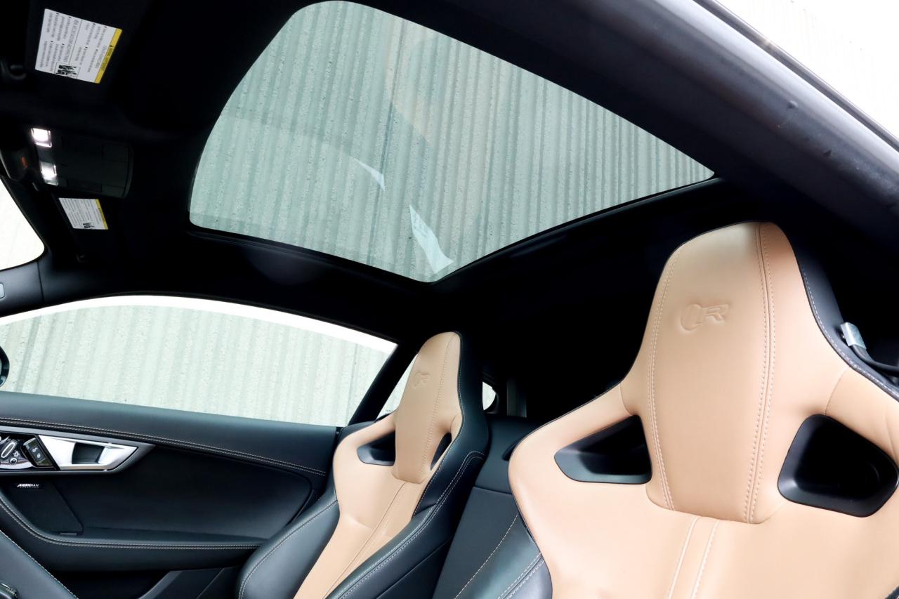 2017 Jaguar F-Type  Photo