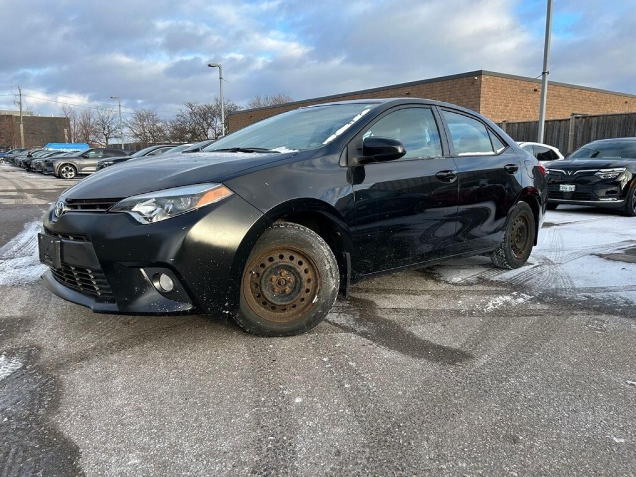2016 Toyota Corolla LE Plus 4dr Sedan CVT Photo