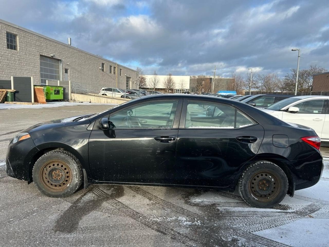 2016 Toyota Corolla LE Plus 4dr Sedan CVT Photo