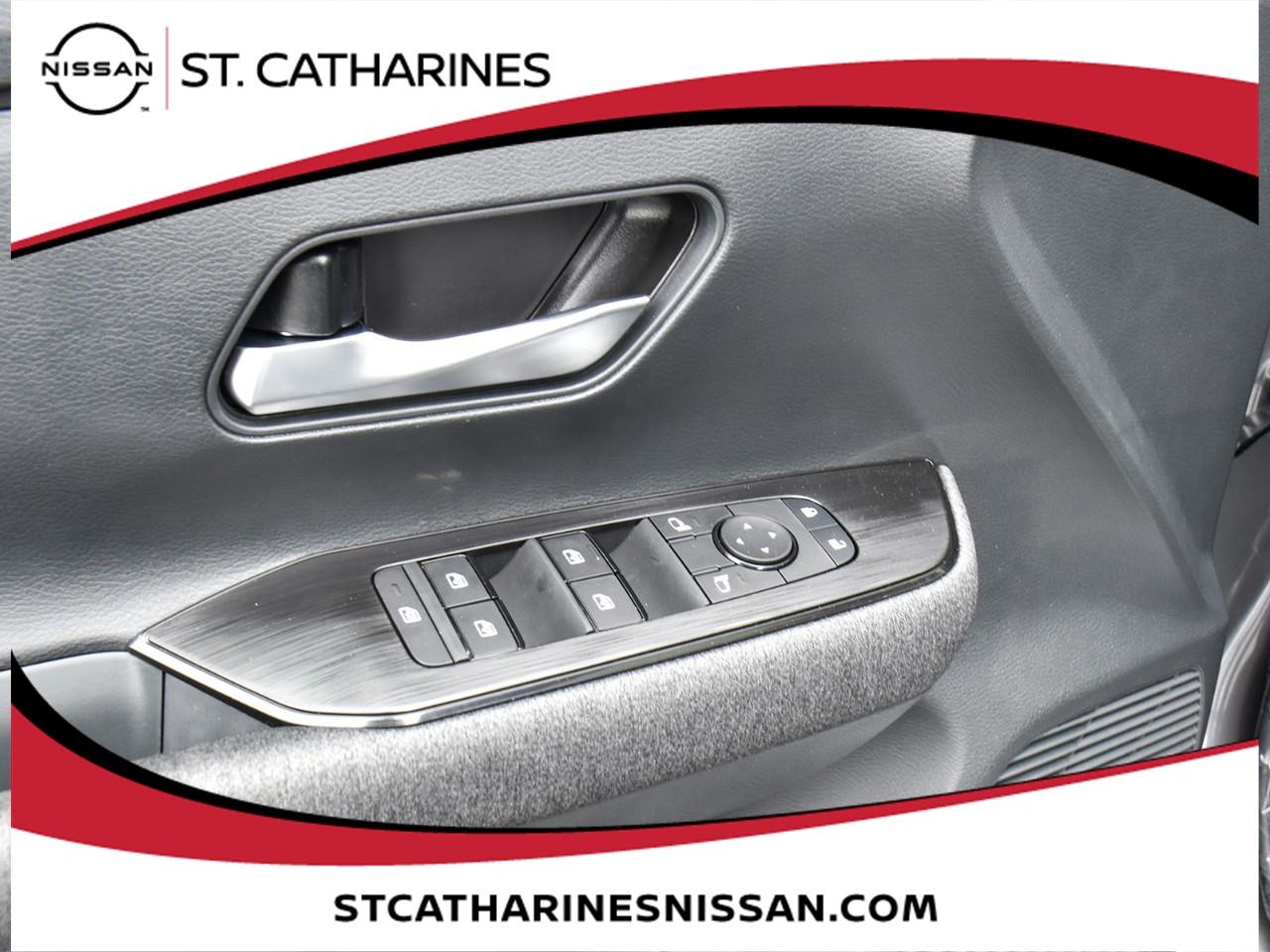 2025 Nissan Kicks SV Photo