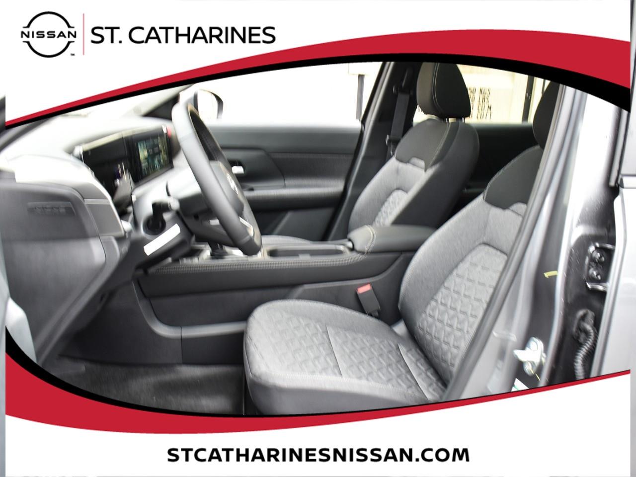 2025 Nissan Kicks SV Photo