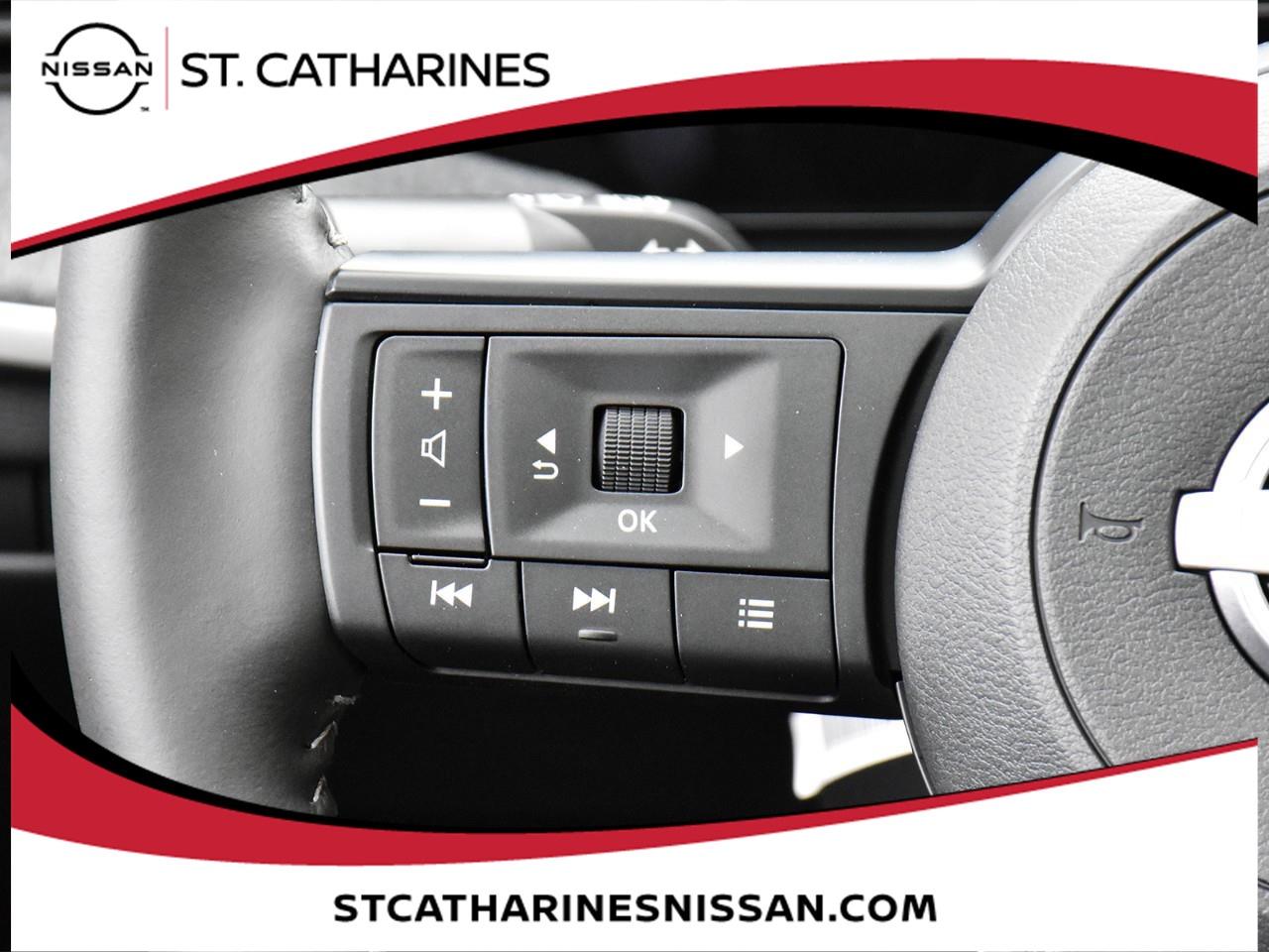 2025 Nissan Kicks SV Photo