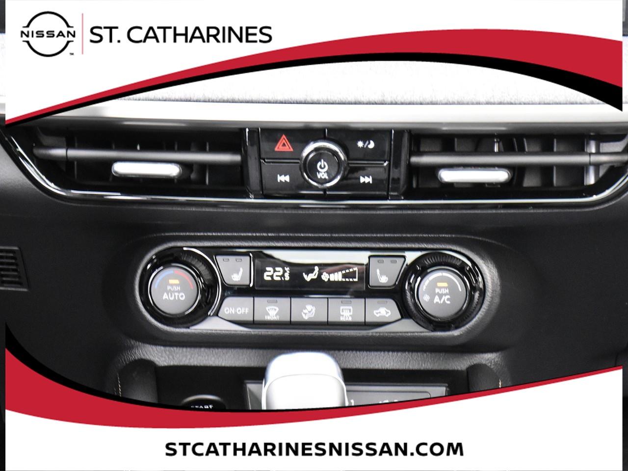 2025 Nissan Kicks SV Photo