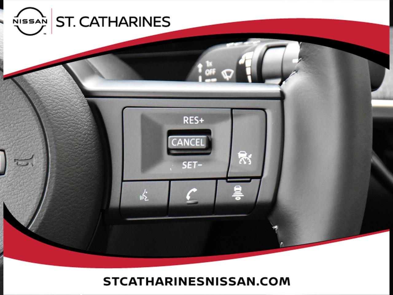 2025 Nissan Kicks SV Photo