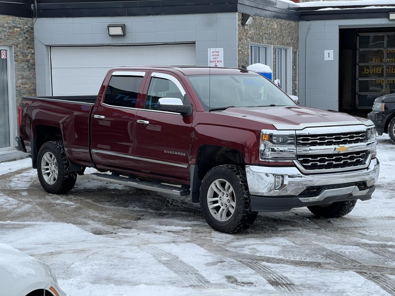 2017 Chevrolet Silverado 1500 LTZ 4×4 Crew Cab – Clean CarFax   AS-IS Special Photo2