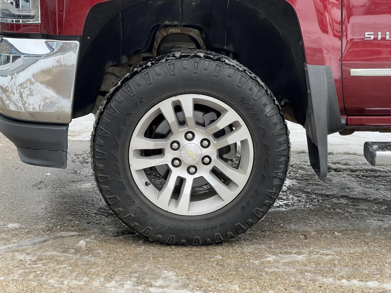 2017 Chevrolet Silverado 1500 LTZ 4×4 Crew Cab – Clean CarFax   AS-IS Special Photo