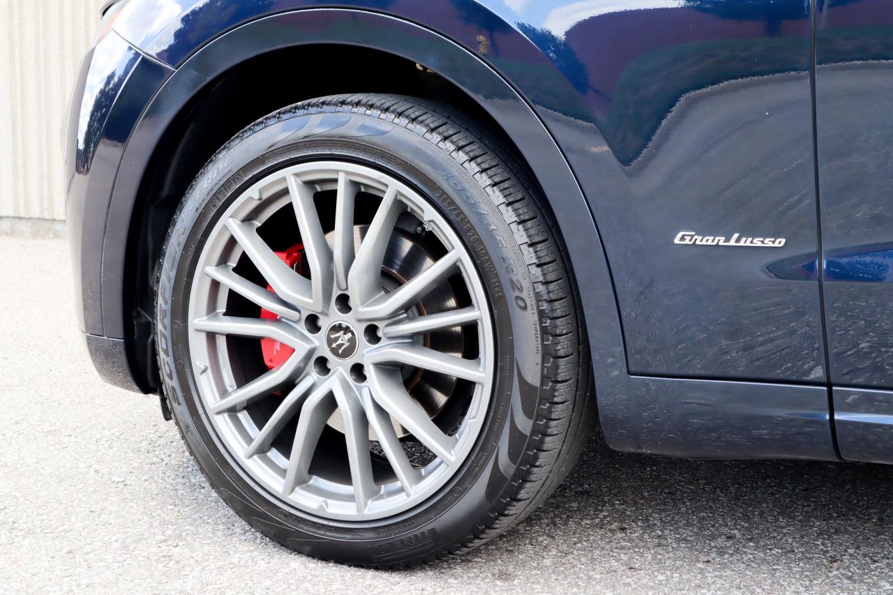 2019 Maserati Levante  Photo