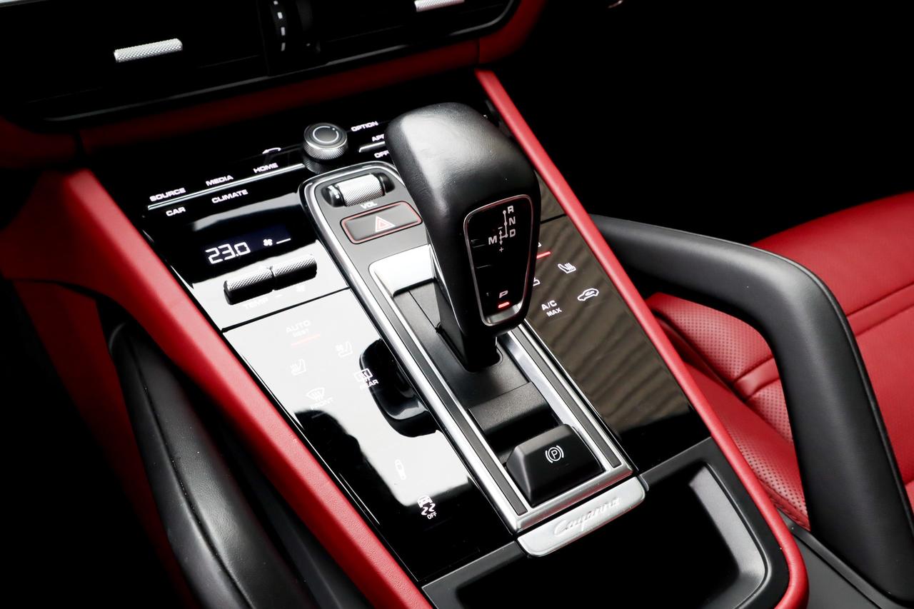 2021 Porsche Cayenne  Photo