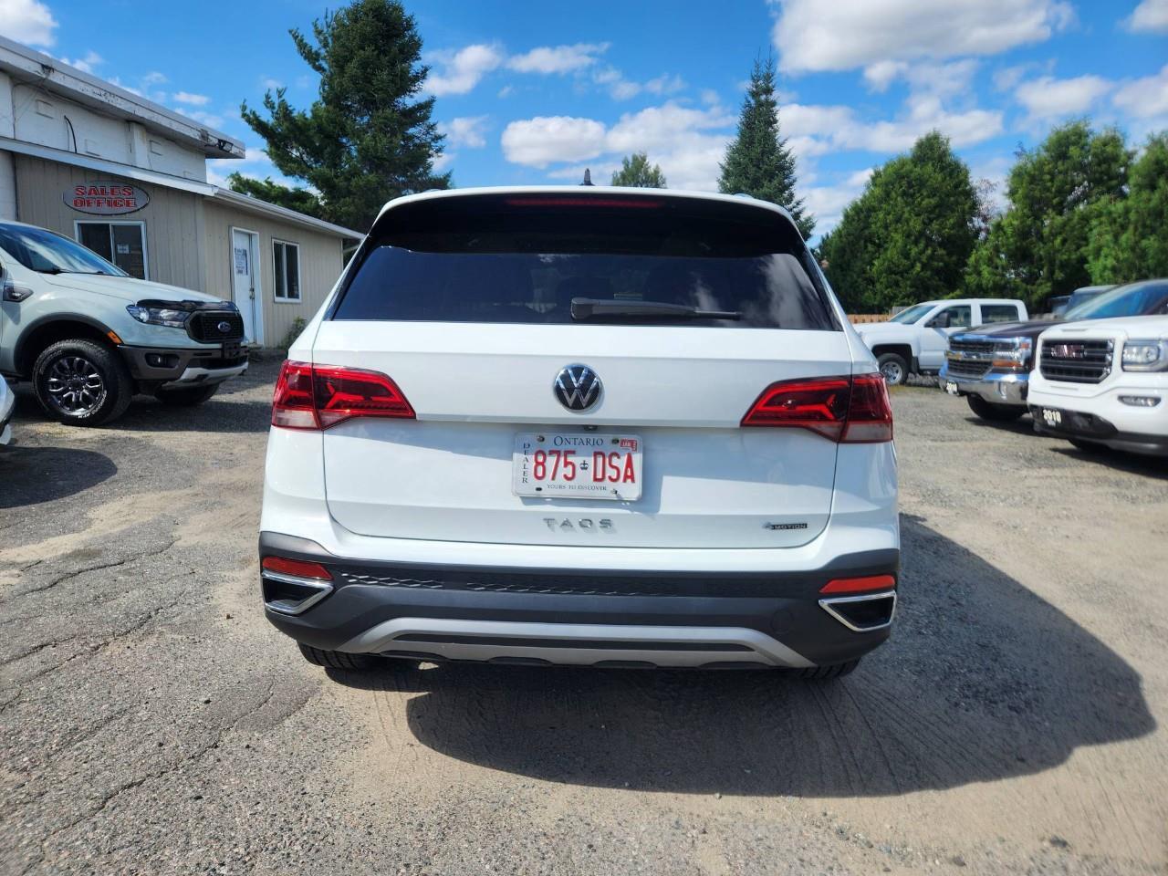 2022 Volkswagen Taos Comfortline 4dr All-Wheel Drive 4MOTION Photo