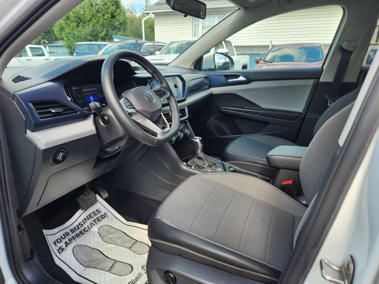 2022 Volkswagen Taos Comfortline 4dr All-Wheel Drive 4MOTION Photo