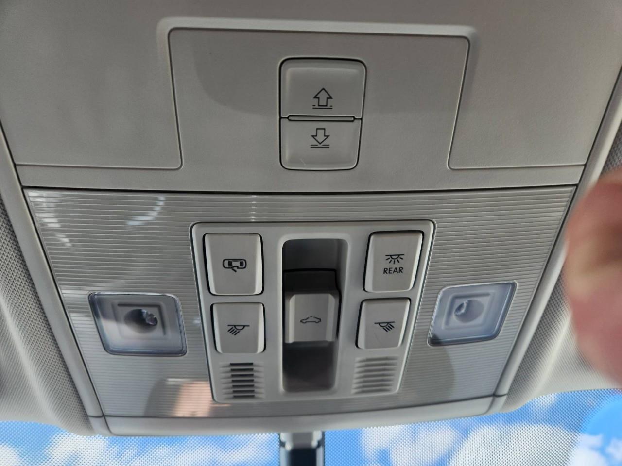 2022 Volkswagen Taos Comfortline 4dr All-Wheel Drive 4MOTION Photo