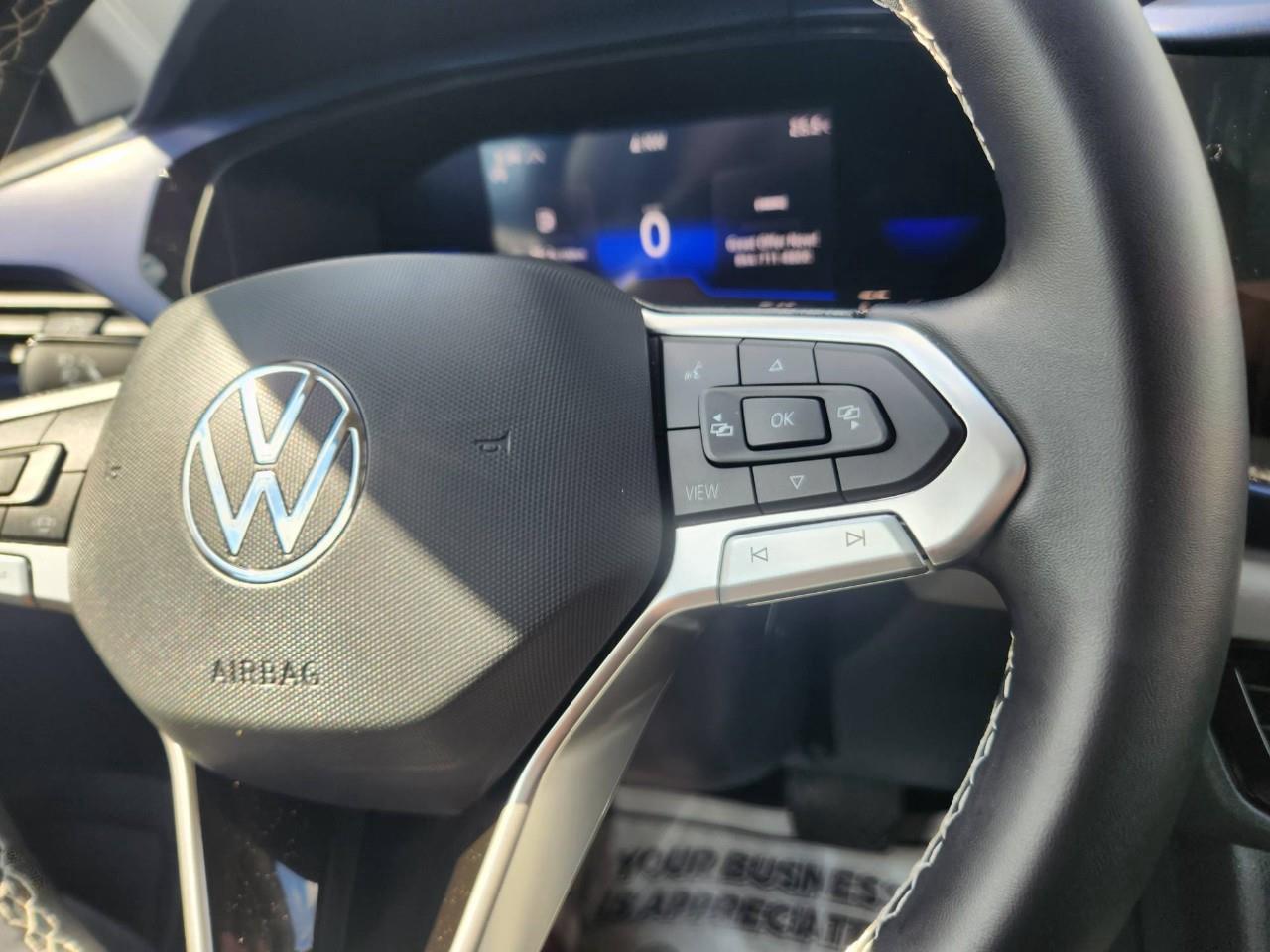 2022 Volkswagen Taos Comfortline 4dr All-Wheel Drive 4MOTION Photo