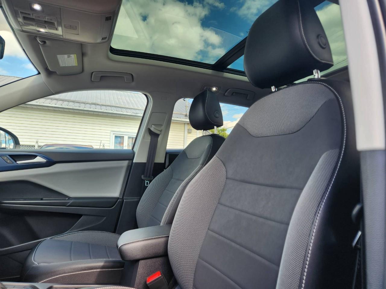 2022 Volkswagen Taos Comfortline 4dr All-Wheel Drive 4MOTION Photo