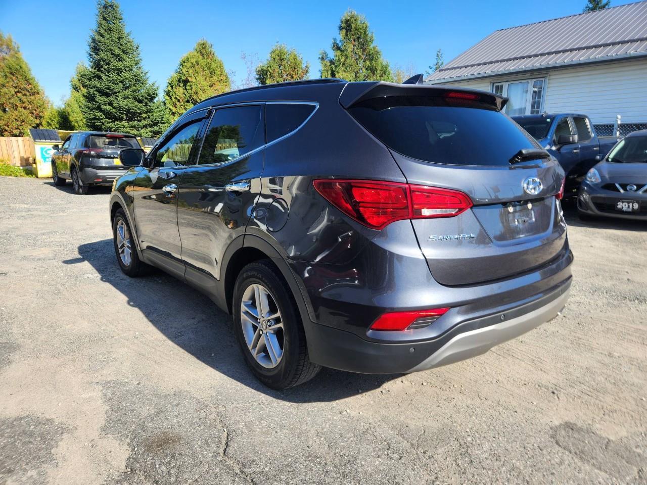 2017 Hyundai Santa Fe Sport 2.4 Premium (A6) 4dr Front-Wheel Drive Photo