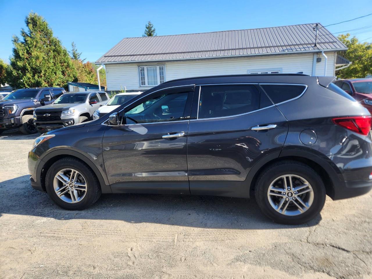 2017 Hyundai Santa Fe Sport 2.4 Premium (A6) 4dr Front-Wheel Drive Photo3