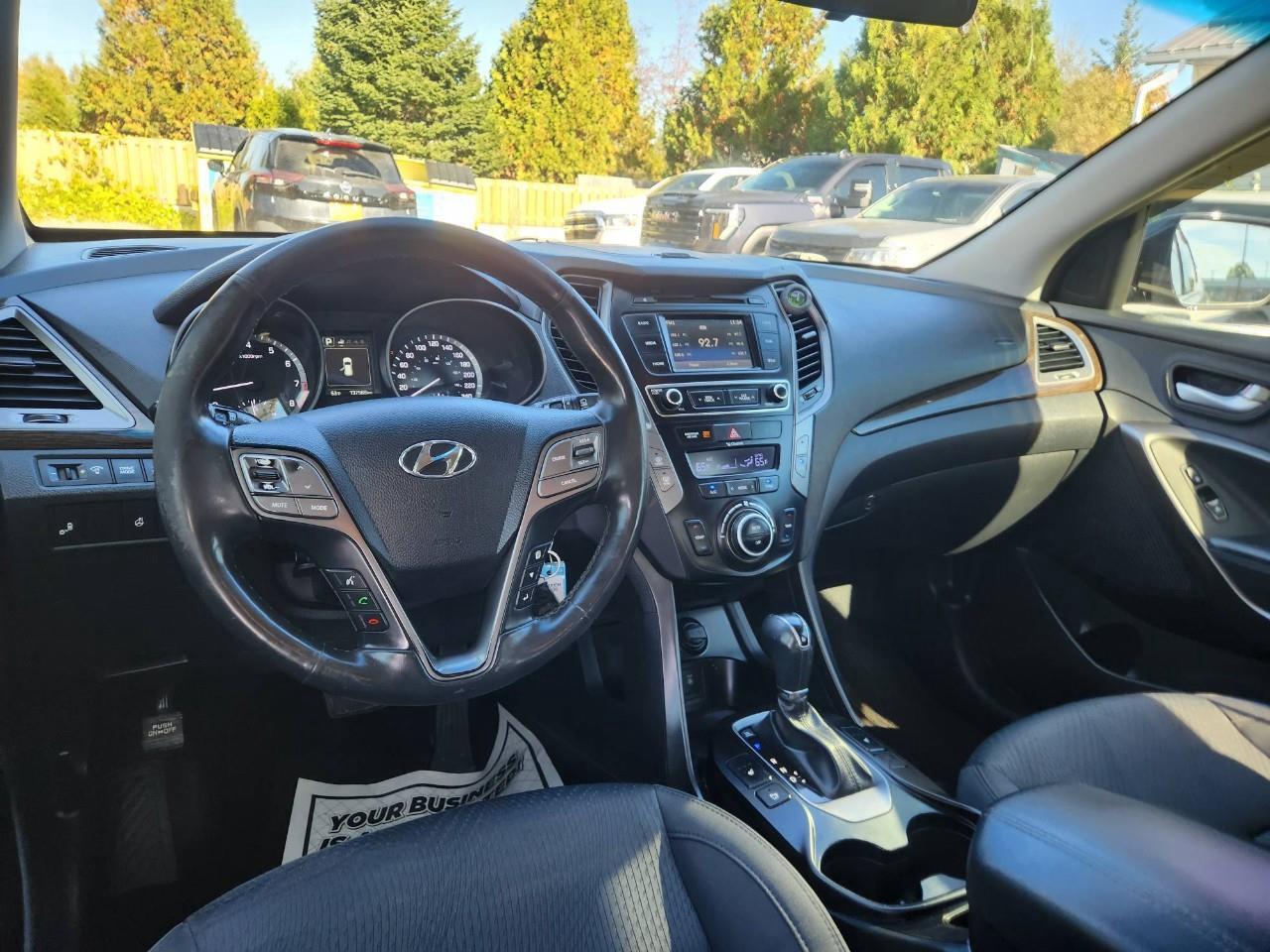 2017 Hyundai Santa Fe Sport 2.4 Premium (A6) 4dr Front-Wheel Drive Photo