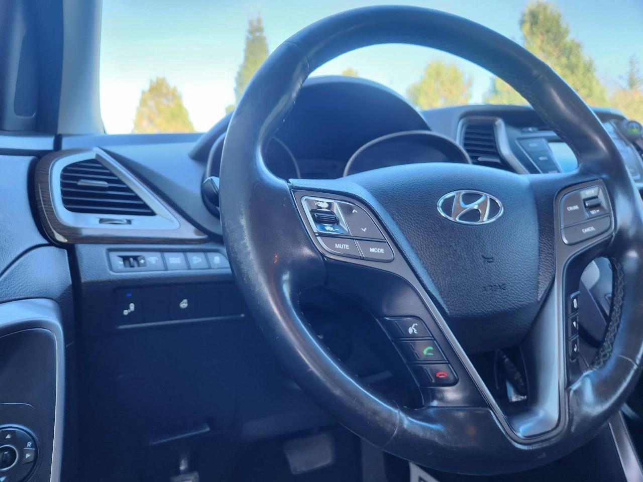 2017 Hyundai Santa Fe Sport 2.4 Premium (A6) 4dr Front-Wheel Drive Photo