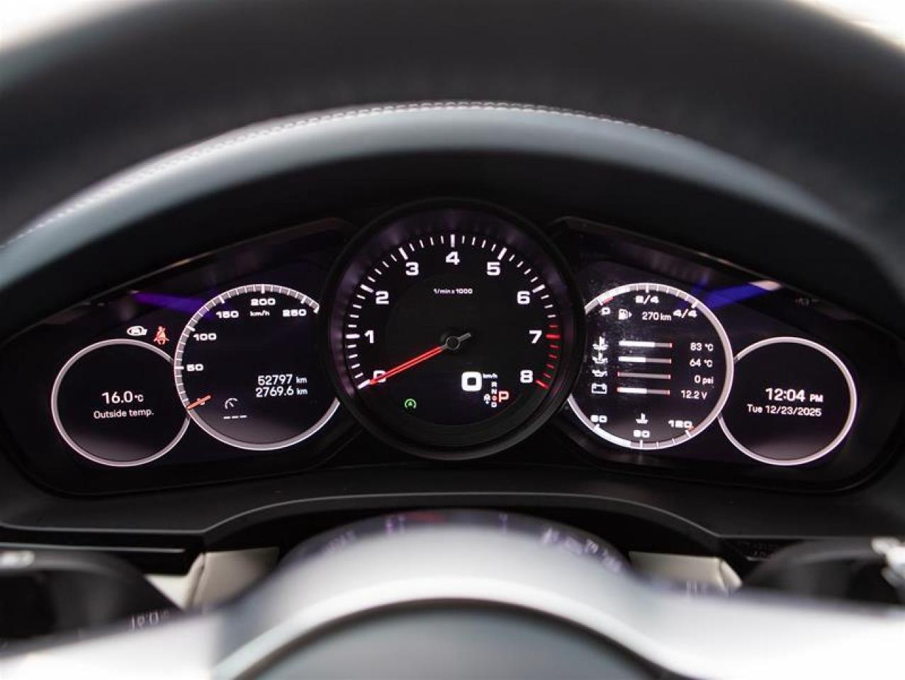 2023 Porsche Cayenne Platinum Edition Photo