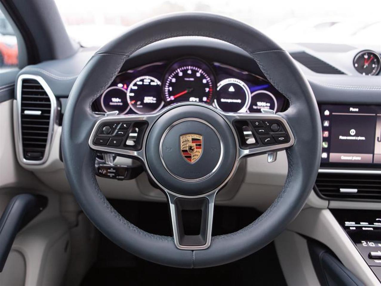 2023 Porsche Cayenne Platinum Edition Photo