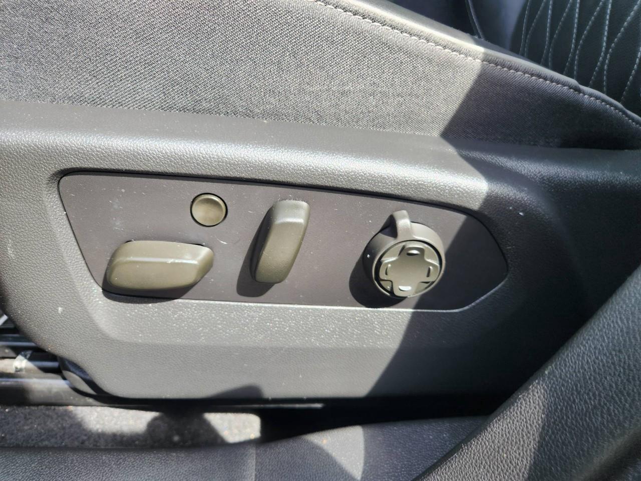 2021 Buick Envision Avenir All-Wheel Drive Photo