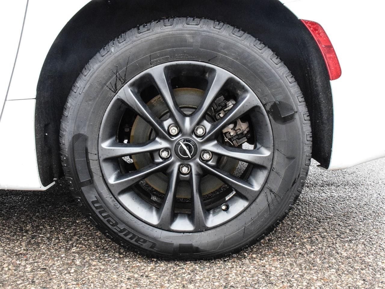 2020 Chrysler Pacifica Launch Edition 360 Cam   ACC + Lane Keep Photo