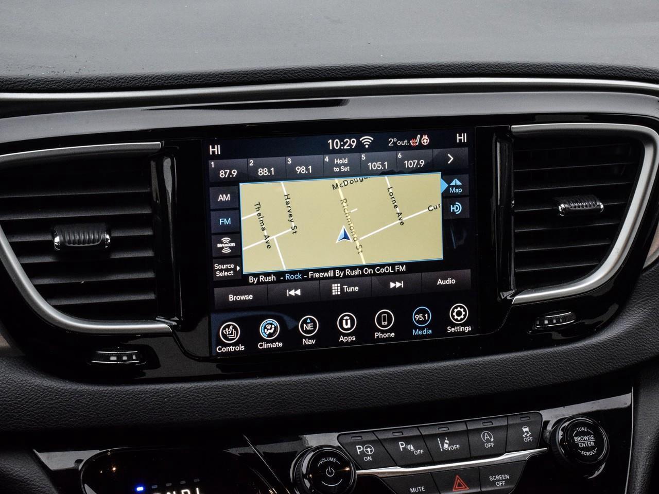 2020 Chrysler Pacifica Launch Edition 360 Cam   ACC + Lane Keep Photo