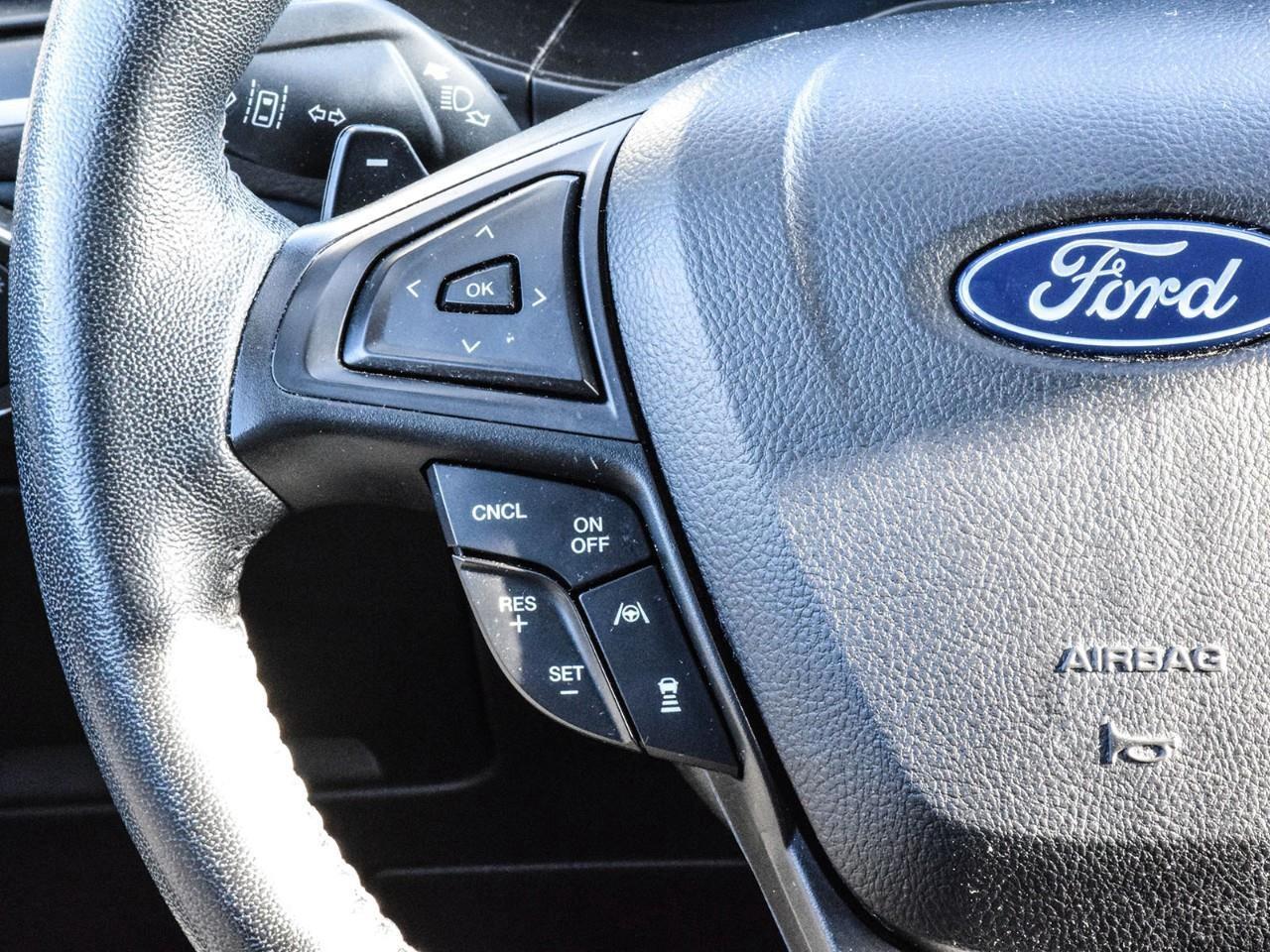 2022 Ford Edge SEL Panoroof   ACC + Lane Keeping Photo